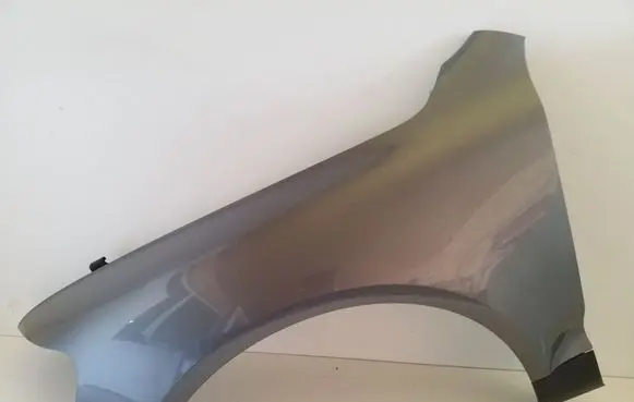 Volkswagen Touareg I Fender 7L6821105