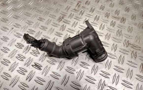 Volkswagen Crafter Thermostat/thermostat housing 04L121111