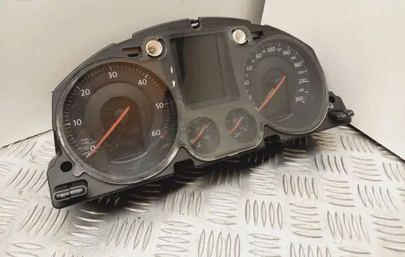 Volkswagen PASSAT B6 Speedometer (instrument cluster) A2C53194181