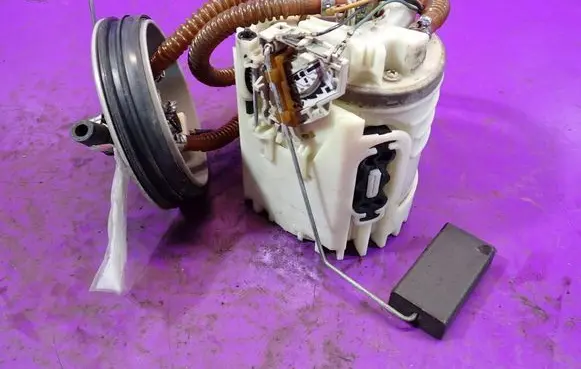 Volkswagen Polo III 6N 6N2 6NF In-tank fuel pump 