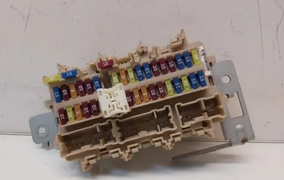 Nissan Qashqai Fuse module