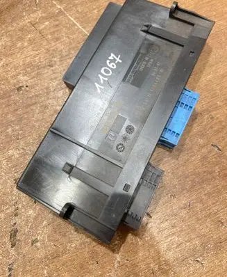 BMW 3 E90 E91 Comfort/convenience module 9134485 106818
