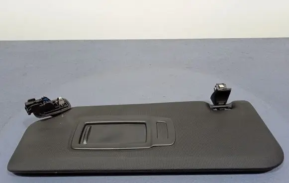 BMW X3 E83 Sun visor 9852225