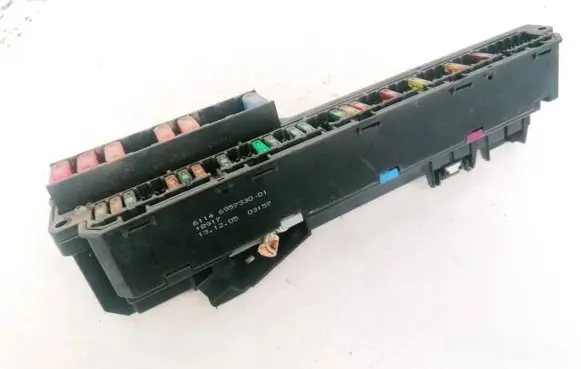 BMW 5 E60 E61 Fuse box set 6114695733001 15613290