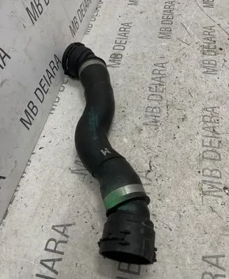 BMW 5 G30 G31 Engine coolant pipe/hose 8572906