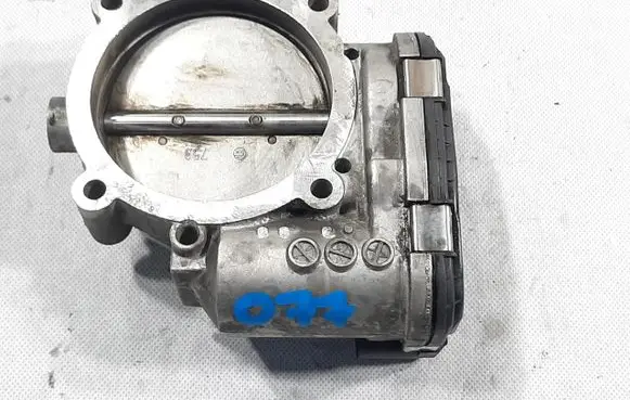 Audi RS6 C5 Throttle body valve 077133062C
