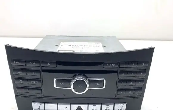Mercedes-Benz E W212 Radio/CD/DVD/GPS head unit A2129008524