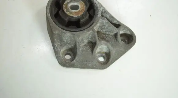 Audi A4 S4 B7 8E 8H Rear differential mounting bracket 8E0599125M 8E0599125S