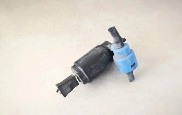 Fiat Punto (188) Windscreen/windshield washer pump e13021168 103443