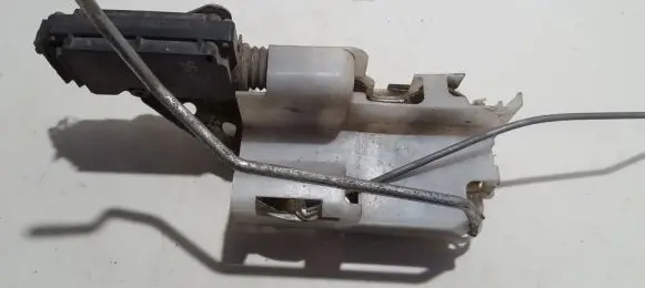 Mazda 323 Front door lock