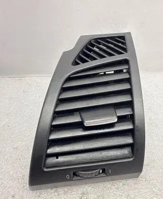 BMW 1 E81 E87 Dashboard side air vent grill/cover trim 7059187 5160 P0101171