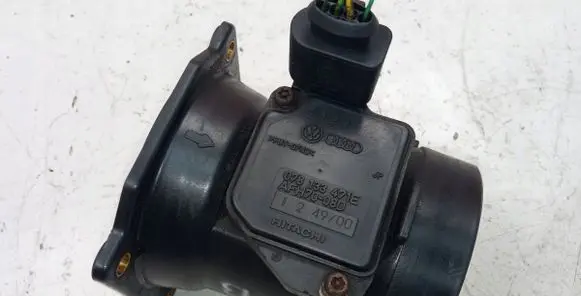 Audi A6 S6 C5 4B Mass air flow meter 