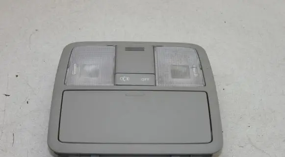 Toyota Avensis T270 Front seat light