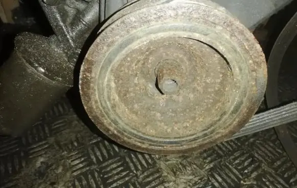 Mitsubishi Colt Crankshaft pulley