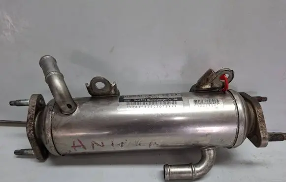 Opel Antara EGR valve cooler S27612115 96817829
