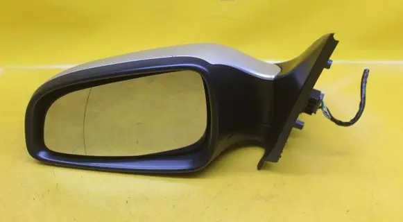 Opel Astra H Tail light bulb cover holder 334