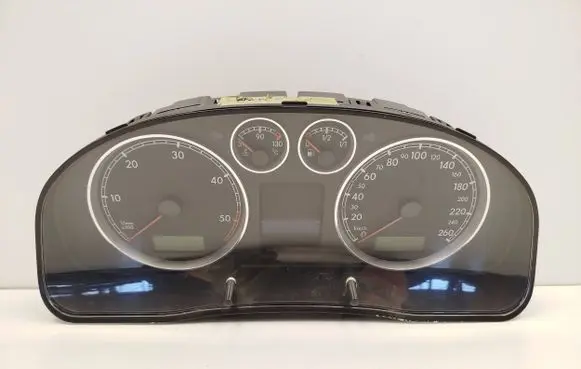 Volkswagen PASSAT B5.5 Speedometer (instrument cluster) 3B0920827AX 110302082231 VWZ7Z0B4957477
