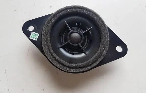 Subaru Forester SK Panel speaker 2M818E