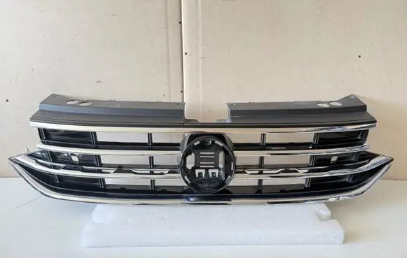 Volkswagen Tiguan Front bumper upper radiator grill 5NA853653N 5NA853653P