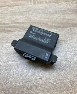 Volkswagen Tiguan Gateway control module 1K0907530A