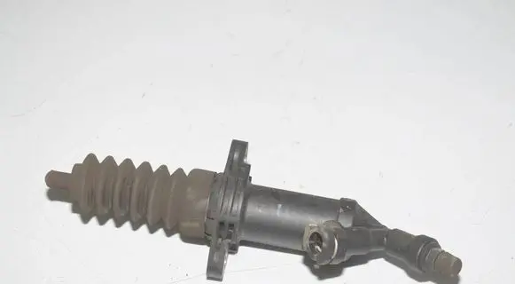 BMW 3 F30 F35 F31 Clutch master cylinder 6795711 21526795711