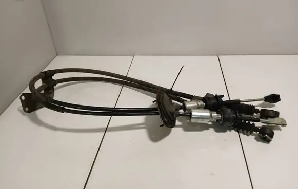 Honda CR-V Gear shift cable linkage 