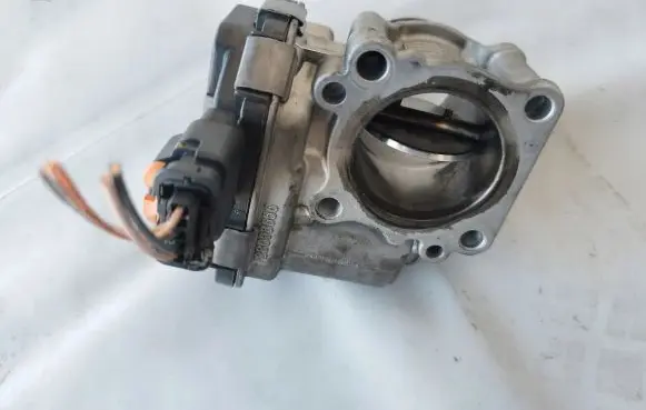 Peugeot 208 Throttle valve 9673534480
