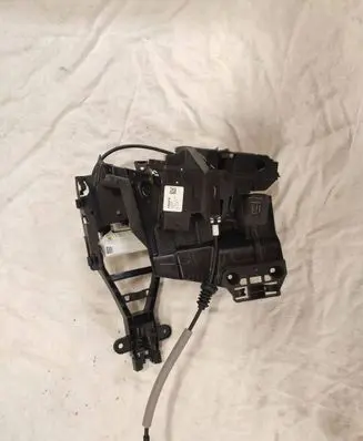 Volvo S60 Front door lock 31440998 31675051 30747097