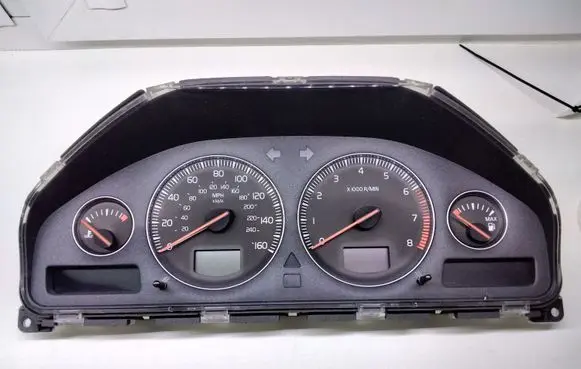 Volvo XC90 Speedometer (instrument cluster) 30746107