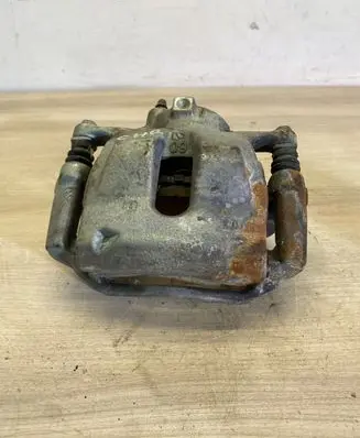 Toyota C-HR I Front brake caliper