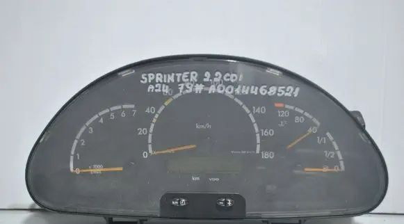 Mercedes-Benz Sprinter W901 W902 W903 W904 Speedometer (instrument cluster) A0014468521