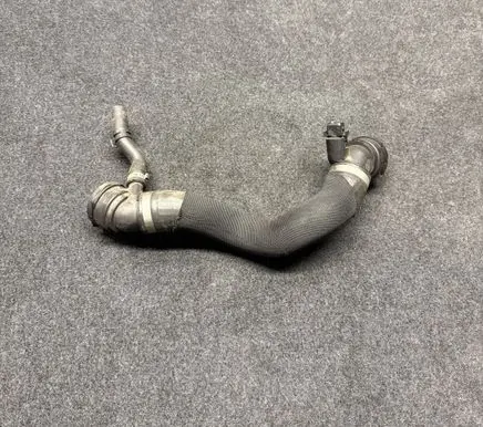 BMW 5 F10 F11 Engine coolant pipe/hose 7575427
