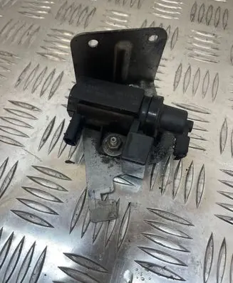 BMW 5 E60 E61 Turbo solenoid valve 7805391 09T114 70206301