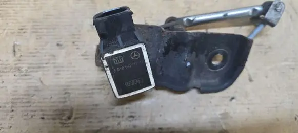 Mercedes-Benz S W221 Air suspension front height level sensor A0105427717