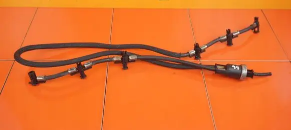Audi Q7 4L Fuel line pipe 059218H BUG PRZELEWY
