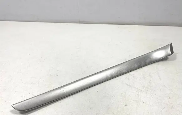 Audi A4 S4 B7 8E 8H Front door trim bar 8E0867409 1305604