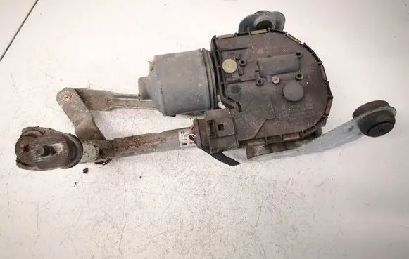 Seat Leon (1P) Front wiper linkage and motor 3397020918