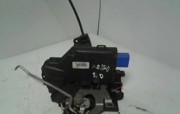 Audi A8 S8 D3 4E Rear door lock 4E0839016