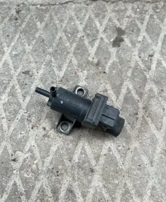 Citroen C5 Vacuum valve 1954610