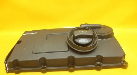 Opel Vectra C Rocker cam cover 03G103469N