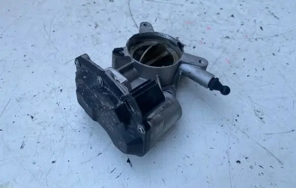 Opel Insignia A Throttle valve 50569200