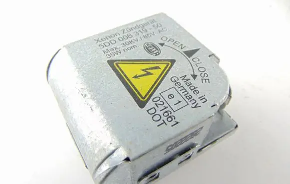 Nissan Bluebird Sylphy II Spotlight 5DD008319-50