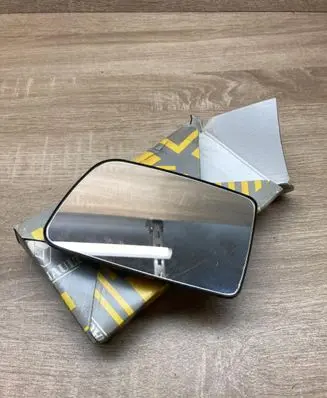 Renault Rapid Wing mirror glass 7701367130 526214