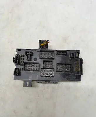 Volkswagen PASSAT B3 Fuse module 171941813D KLO