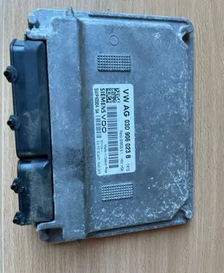 Volkswagen Polo IV 9N3 Engine control unit/module 03D906023B 5WP4050404