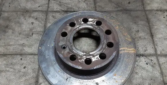 Volkswagen Golf VI Rear brake disc
