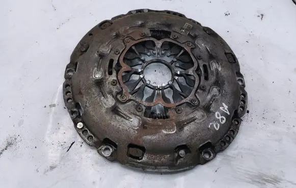 Nissan X-Trail T31 Pressure plate 1425E22VE