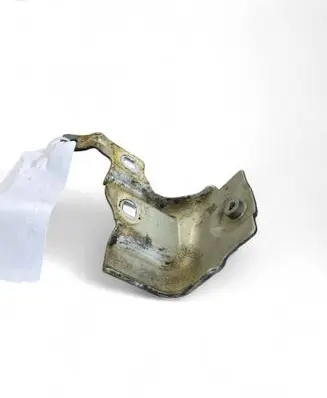 Fender mounting bracket