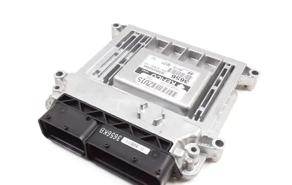 Hyundai i10 Engine control unit/module 39110021D0 3910002ID3 9030933656KB