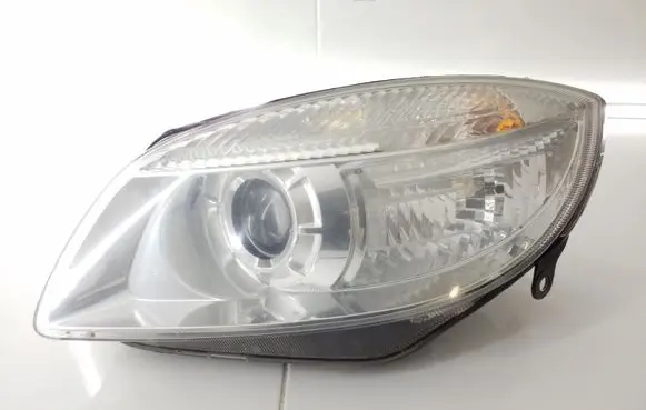 Skoda Fabia Mk2 (5J) Headlight/headlamp 5J1941015A